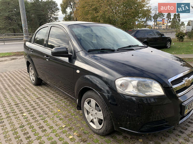 Седан Chevrolet Aveo 2006 в Киеве