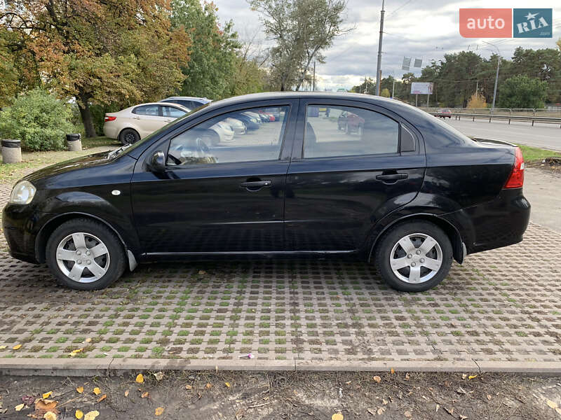 Седан Chevrolet Aveo 2006 в Киеве