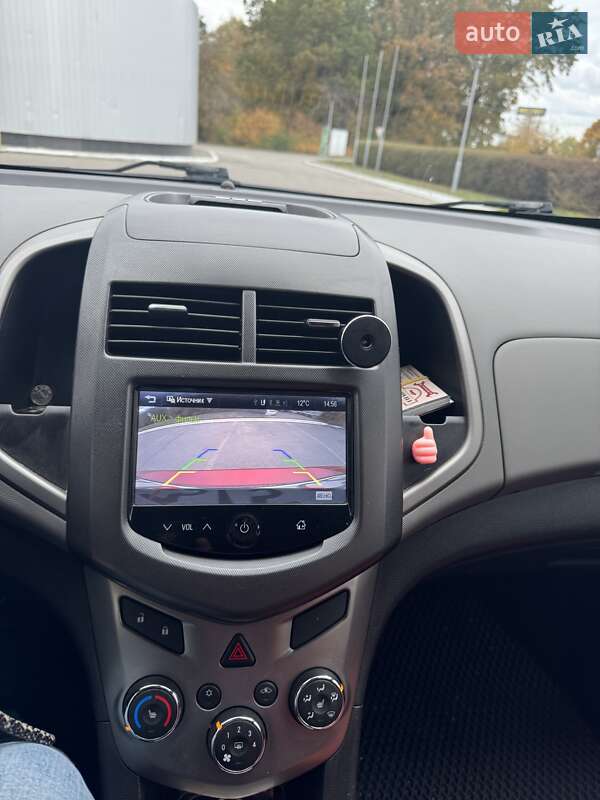 Седан Chevrolet Aveo 2014 в Полтаве