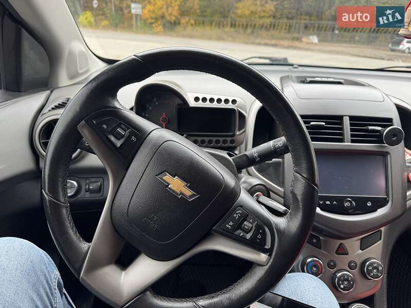 Седан Chevrolet Aveo 2014 в Полтаве