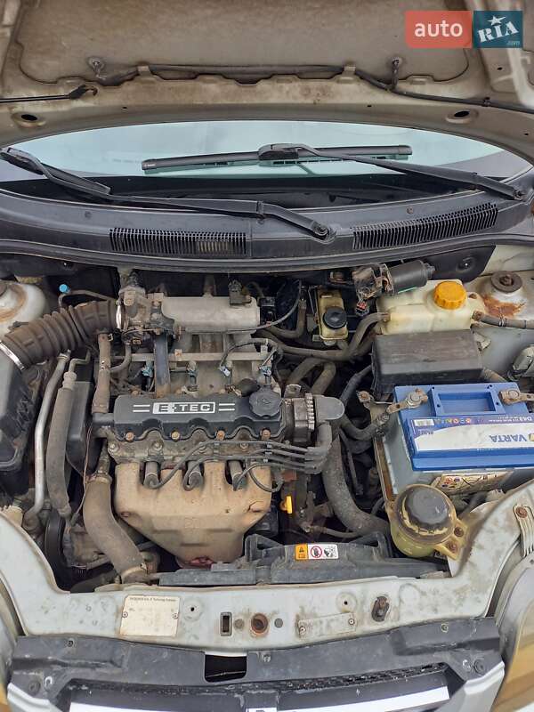 Хэтчбек Chevrolet Aveo 2006 в Карловке фото 5 Хэтчбек Chevrolet Aveo 2006 в Карловке