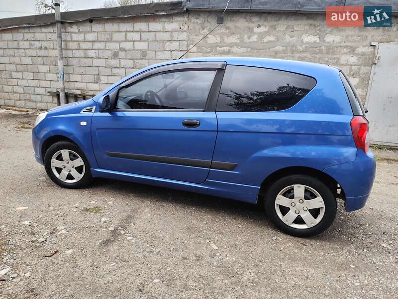 Хэтчбек Chevrolet Aveo 2008 в Киеве