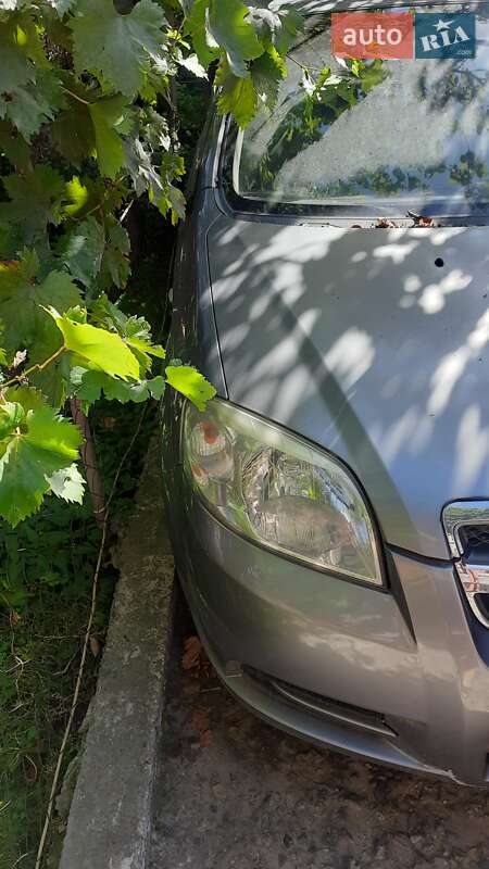 Седан Chevrolet Aveo 2011 в Запоріжжі