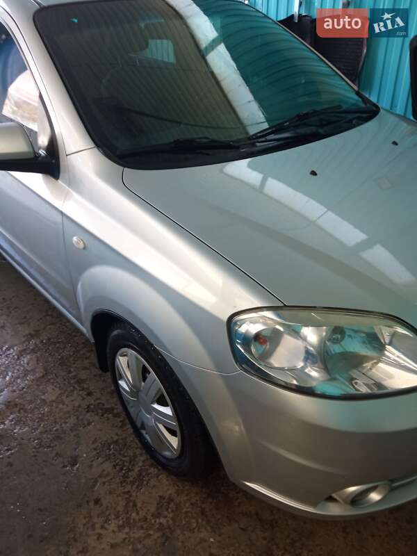 Седан Chevrolet Aveo 2008 в Киеве