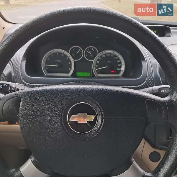 Седан Chevrolet Aveo 2007 в Никополе