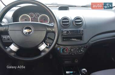 Хетчбек Chevrolet Aveo 2011 в  фото 7 Хетчбек Chevrolet Aveo 2011 в