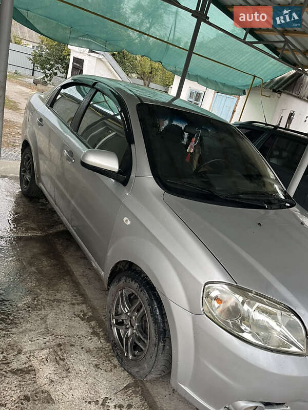 Седан Chevrolet Aveo 2008 в Синельниково