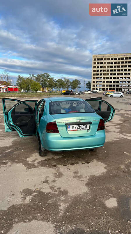 Седан Chevrolet Aveo 2005 в Тернополі