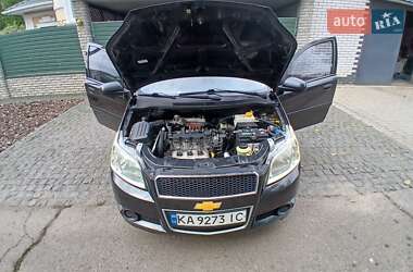 Хетчбек Chevrolet Aveo 2011 в  фото 4 Хетчбек Chevrolet Aveo 2011 в