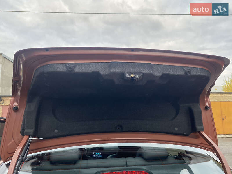 Седан Chevrolet Aveo 2011 в Софіївській Борщагівці