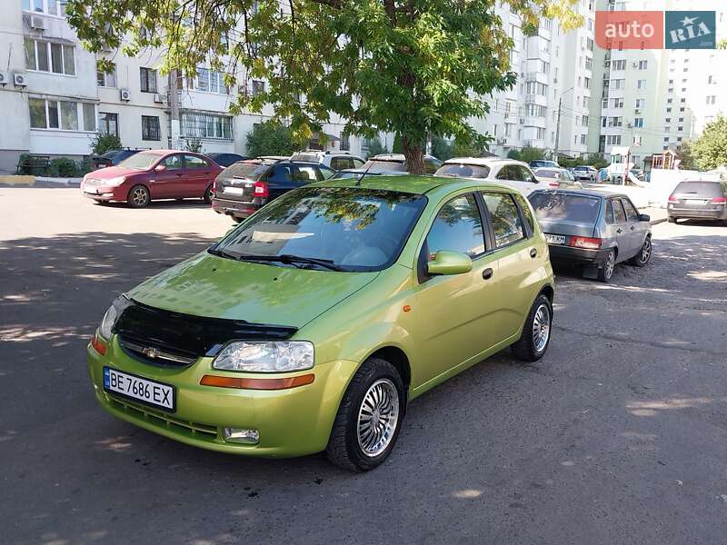 Хетчбек Chevrolet Aveo 2005 в Миколаєві
