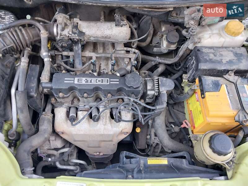 Хетчбек Chevrolet Aveo 2005 в Миколаєві