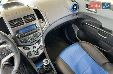Седан Chevrolet Aveo 2012 в 