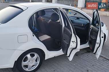 Седан Chevrolet Aveo 2006 в 