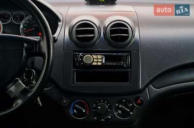 Седан Chevrolet Aveo 2011 в 