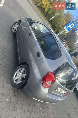 Хетчбек Chevrolet Aveo 2008 в 