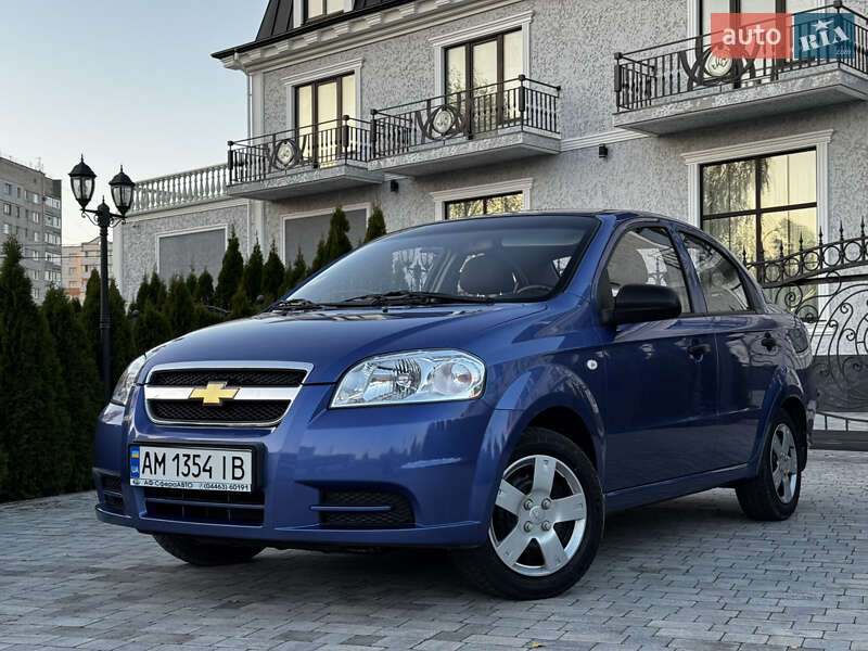 Седан Chevrolet Aveo 2008 в Виннице