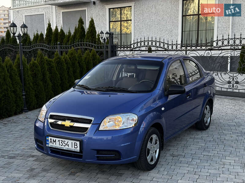 Седан Chevrolet Aveo 2008 в Виннице