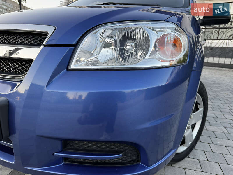 Седан Chevrolet Aveo 2008 в Виннице