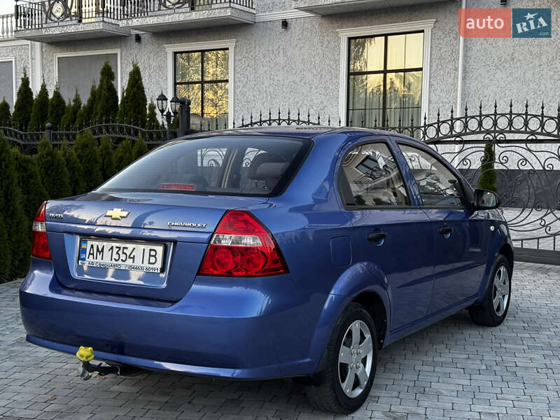 Седан Chevrolet Aveo 2008 в Виннице