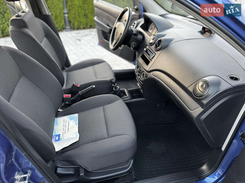 Седан Chevrolet Aveo 2008 в Виннице