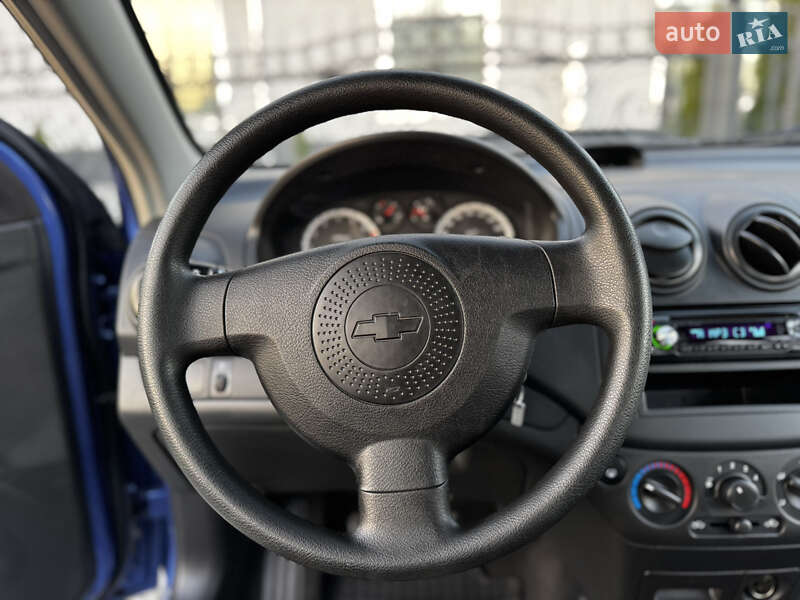 Седан Chevrolet Aveo 2008 в Виннице