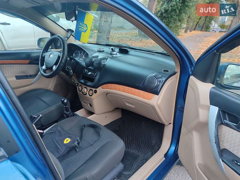 Седан Chevrolet Aveo 2008 в Дніпрі