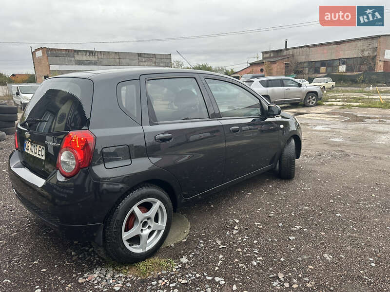 Хэтчбек Chevrolet Aveo 2009 в Нежине