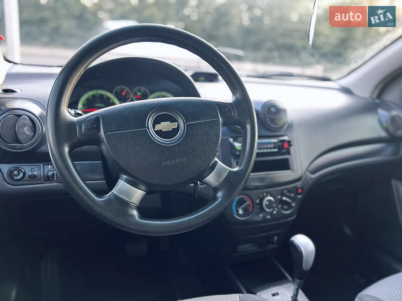 Хэтчбек Chevrolet Aveo 2008 в Виннице