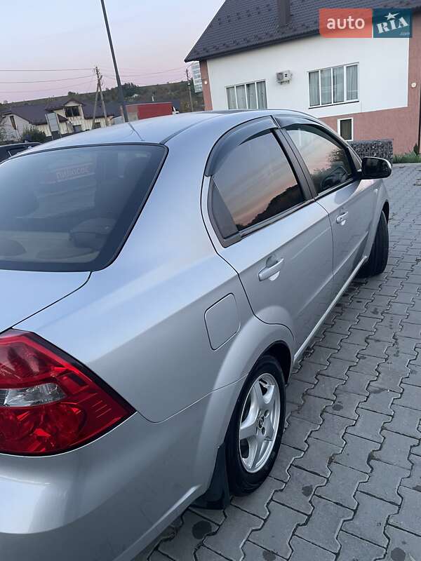 Хетчбек Chevrolet Aveo 2008 в Снятині фото 9 Хетчбек Chevrolet Aveo 2008 в Снятині