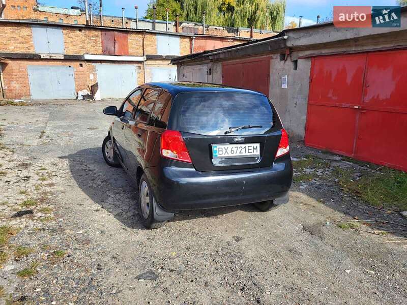 Хэтчбек Chevrolet Aveo 2005 в Хмельницком