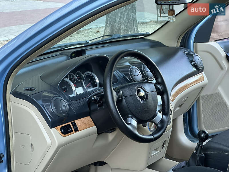Седан Chevrolet Aveo 2007 в Николаеве