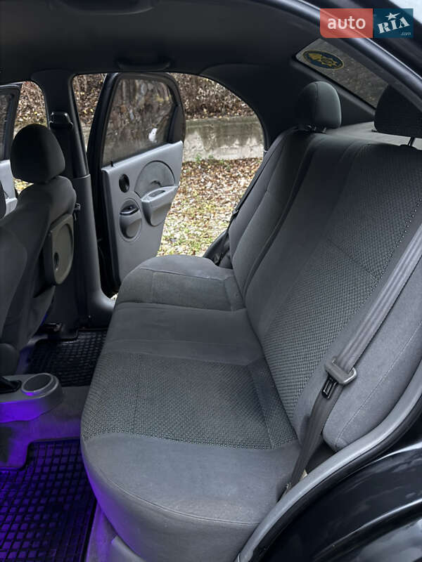 Седан Chevrolet Aveo 2005 в Киеве фото 11 Седан Chevrolet Aveo 2005 в Киеве