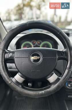 Хетчбек Chevrolet Aveo 2008 в  фото 25 Хетчбек Chevrolet Aveo 2008 в