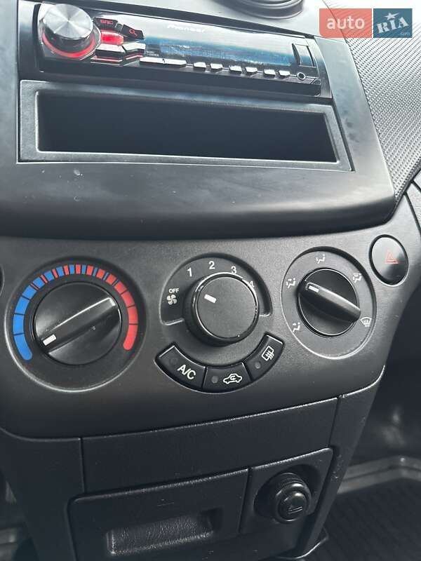 Хетчбек Chevrolet Aveo 2008 в Білогородці