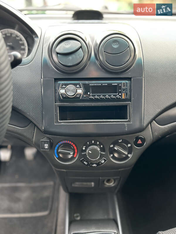 Седан Chevrolet Aveo 2007 в Запоріжжі