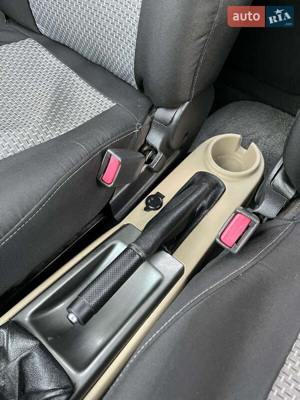 Седан Chevrolet Aveo 2008 в Хороле фото 32 Седан Chevrolet Aveo 2008 в Хороле