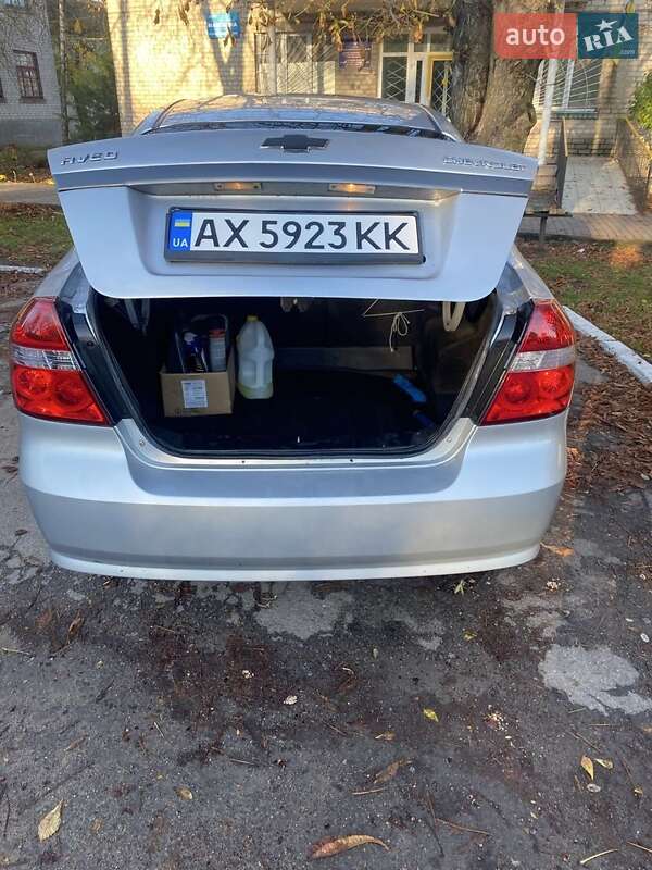 Седан Chevrolet Aveo 2011 в Николаеве