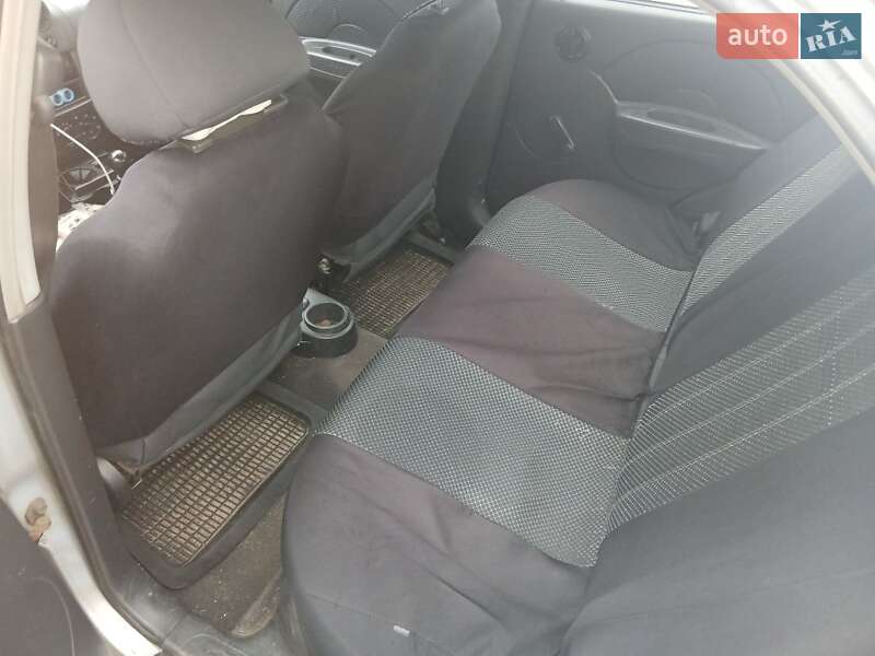 Седан Chevrolet Aveo 2006 в Києві фото 8 Седан Chevrolet Aveo 2006 в Києві