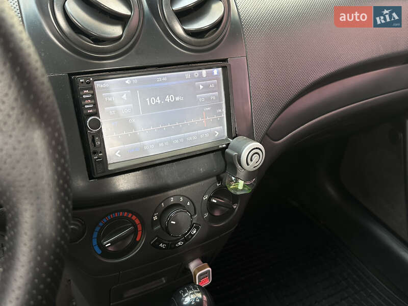 Седан Chevrolet Aveo 2007 в Каменском