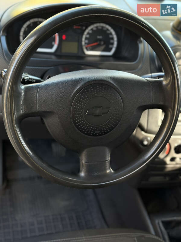Седан Chevrolet Aveo 2006 в Николаеве фото 10 Седан Chevrolet Aveo 2006 в Николаеве