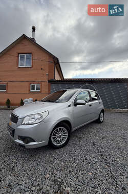 Хэтчбек Chevrolet Aveo 2011 в Дергачах