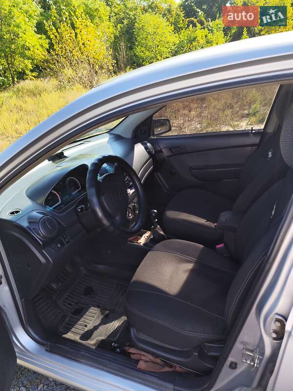 Хэтчбек Chevrolet Aveo 2008 в Киеве