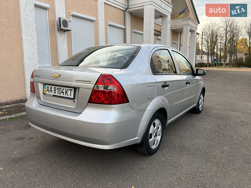 Седан Chevrolet Aveo 2011 в Апостолово