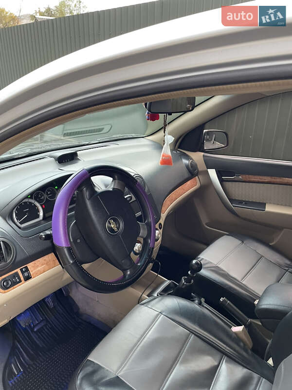 Седан Chevrolet Aveo 2007 в Полонном