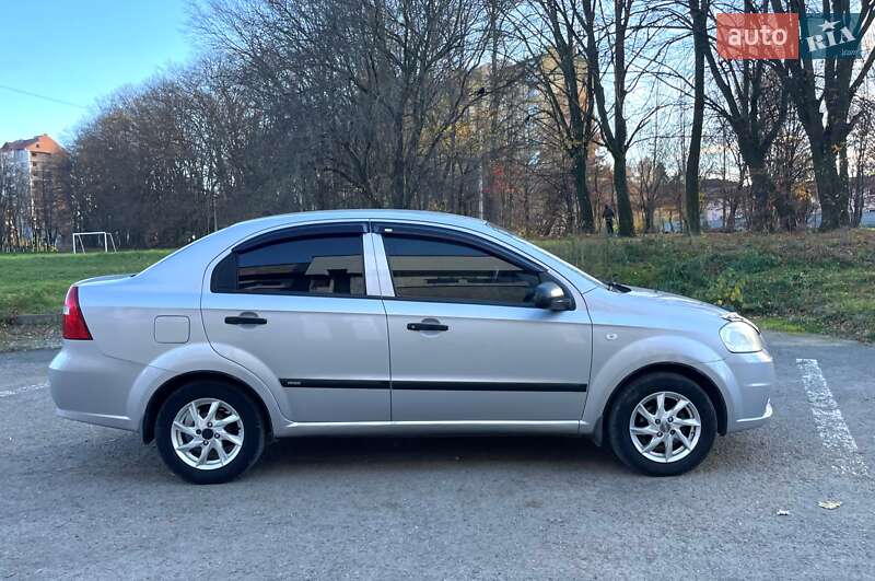 Седан Chevrolet Aveo 2006 в Ивано-Франковске