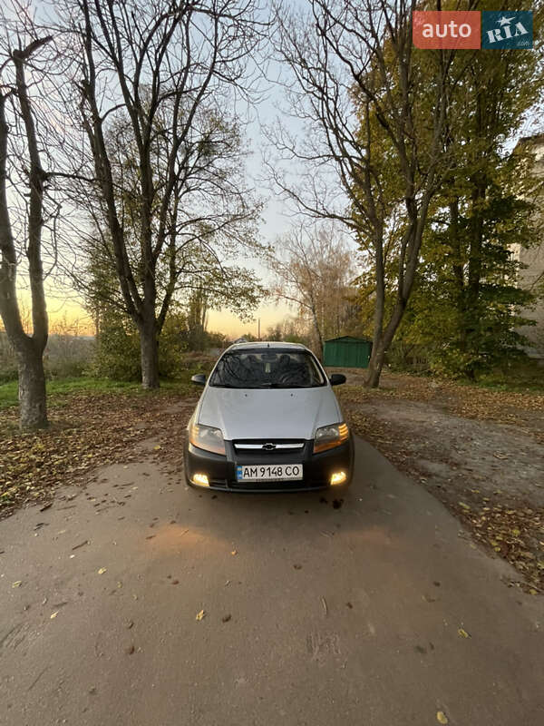 Седан Chevrolet Aveo 2005 в Житомирі