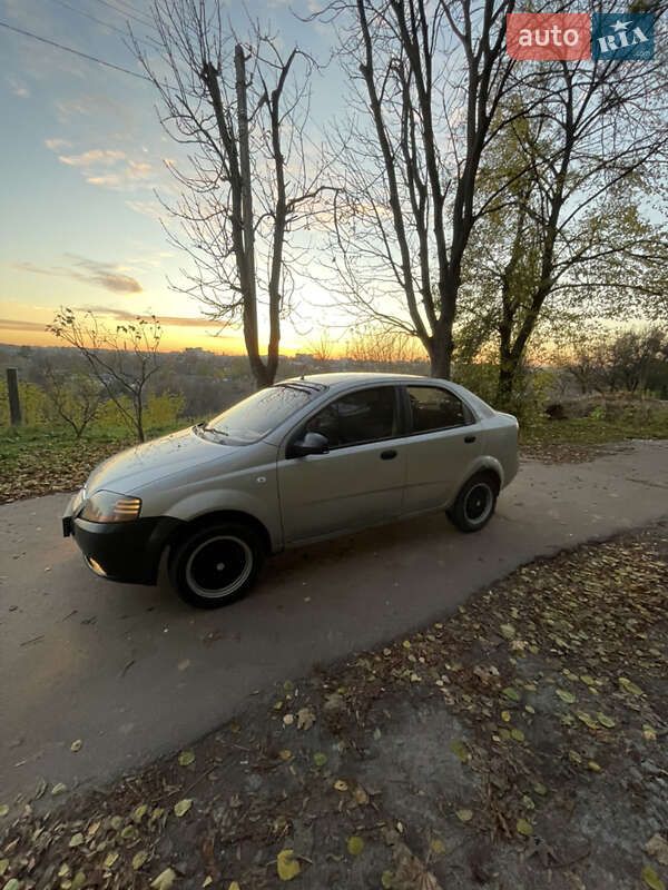 Седан Chevrolet Aveo 2005 в Житомирі