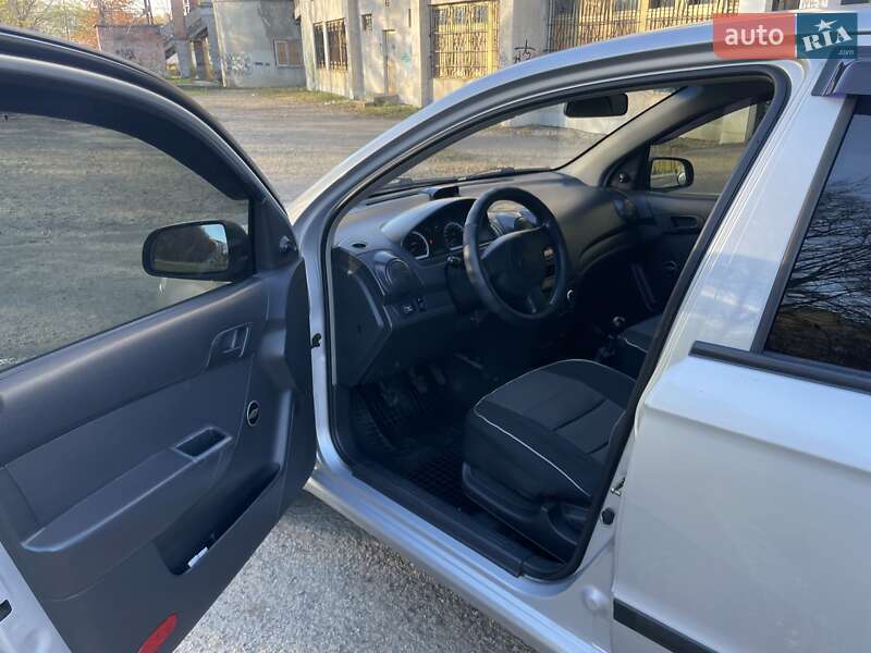 Седан Chevrolet Aveo 2006 в Ивано-Франковске