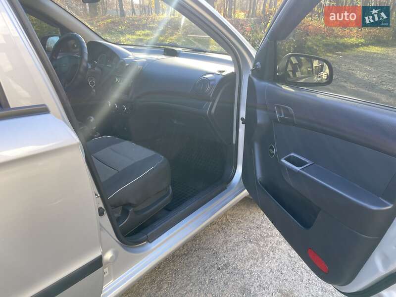 Седан Chevrolet Aveo 2006 в Ивано-Франковске